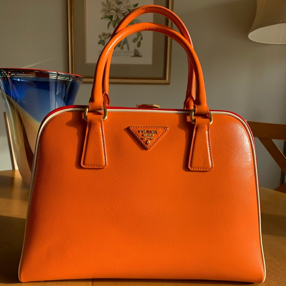 AMAZING 🤩 Prada Vernic Saffiano Pyramid Bag! 🧡❤️